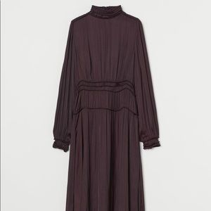 Never worn satin H&M midi dress